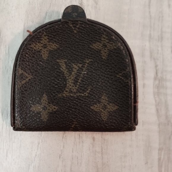 LOUIS VUITTON Monogram Porte Monnaie Cuvette Coin Case - Picture 2 of 11